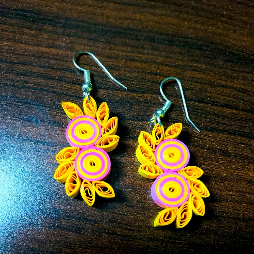 Handmade lightweight quilled earrings